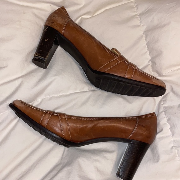 Coach light brown Kristi heels size 9 1/2 - Picture 4 of 6